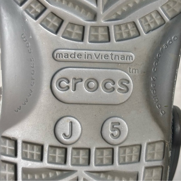 Crocs Classic Printed Camo Clogs-Black Slate Grey-Kid Size Junior 5 - Picture 11 of 11